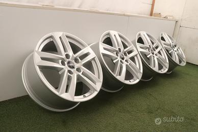 Cerchi in lega Audi A3 A4 A4L A6 Q2 17 ORIGINALI