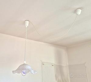 Lampadario in plastica effetto vetro.
