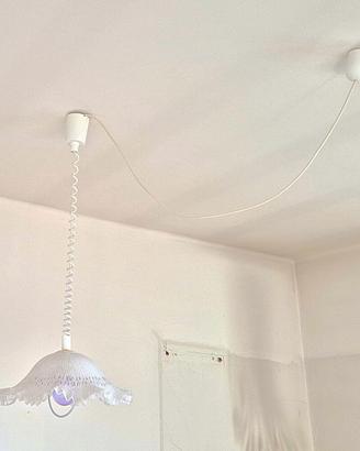 Lampadario in plastica effetto vetro.
