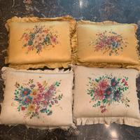Cuscini d’arredo dipinti a mano