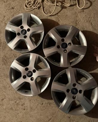 Set 4 cerchi in lega Ford Fiesta