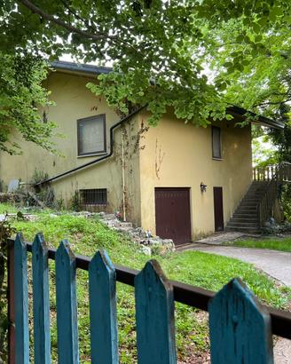 Villa 140mq con 5000mq bosco