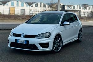 VOLKSWAGEN GOLF 7 R 300Cv