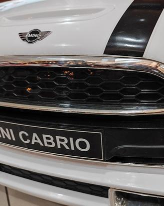 Auto elettrica Mini Cabrio con telecomando 