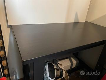 Tavolo nero Ikea