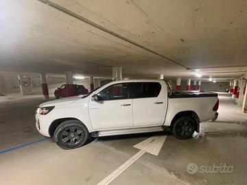 Toyota Hilux 2.4 D-4D – 2021 – 19.000 km