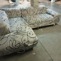 Divano 2 pezzi angolare. 260cm x 210 cm.