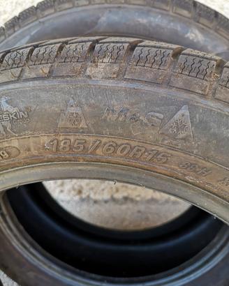 2 gomme invernali 185 60 15"