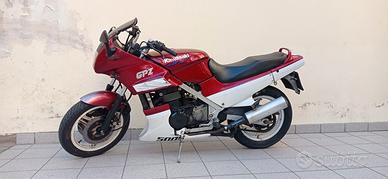 Kawasaki GPZ 500 s da sistemare o per ricambi