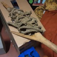 Spola da fieno con corda, cannella e zipolo