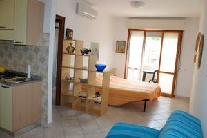 Cecina Mare Monolocale con balcone posto auto