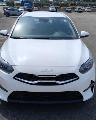 KIA Ceed III 2022 SW - Ceed SW 1.6 crdi mhev Busin
