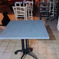 piedi tavoli in ferro e piano tavolo legno grigio