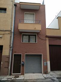 Casa indipendente pressi di via Appia