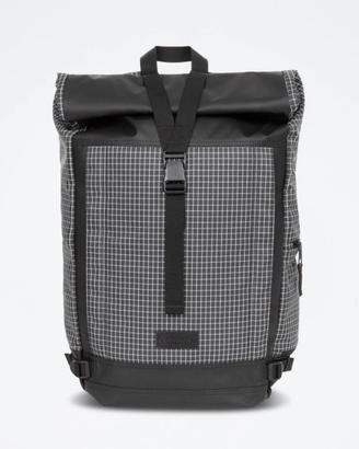Zaino Tecum Roll Nero e Grigio Eastpak 