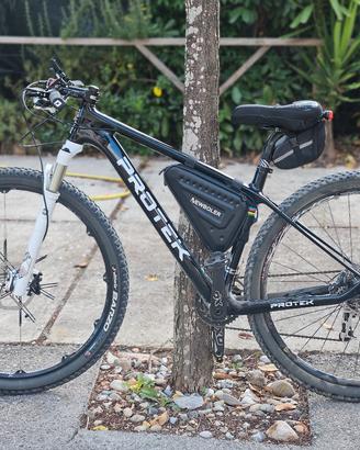 mtb Proteck V9C