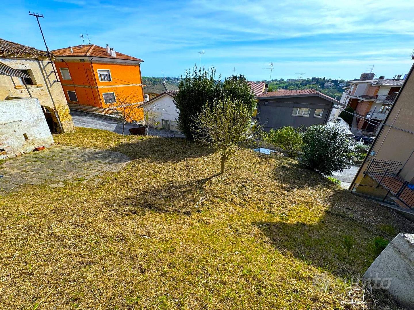 Rudere con terreno - Sant'Elpidio a Mare - Altro