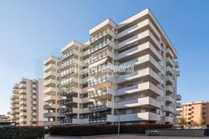 RECENTE E PANORAMICO 3 LOCALI DOPPI SERVIZI IN CLA