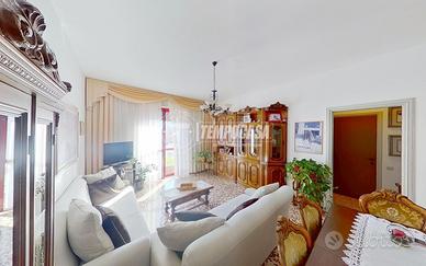 Ampio e luminoso trilocale nel centro storico