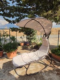 sdraio dondolo da giardino con tettuccio e cuscini