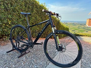 MTB CUBE RACE ONE