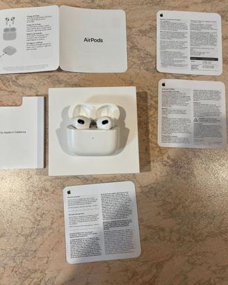 Apple AirPods 3a generazione Lightning