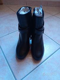 Stivaletti alla caviglia Geox 