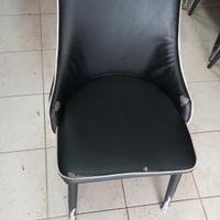 stock di sedie in pelle 