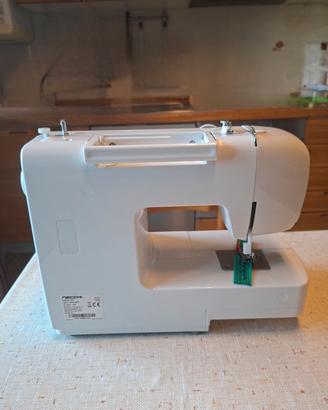 MACCHINA DA CUCIRE NECCHI N81