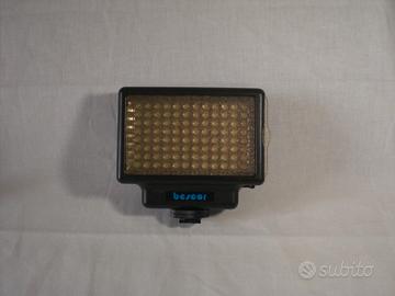 Luce Led Bescor 70 on camera light
