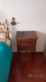 Coppia di comodini classici stile Luigi XV