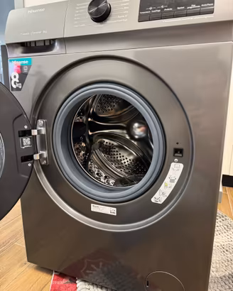 Lavatrice Hisense Classe A da 8kg - come nuova!