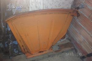 Parafango sinistro trattore fiat