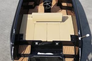 Manara 585 sunday a f f a re f i e r a GENOVA 2025