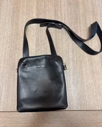 Tracolla calvin klein in pelle originale