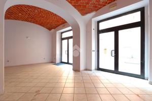 NEGOZIO A ALESSANDRIA