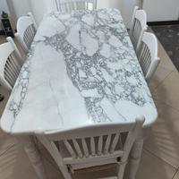tavolo con piano in marmo +6 sedie in legno 
