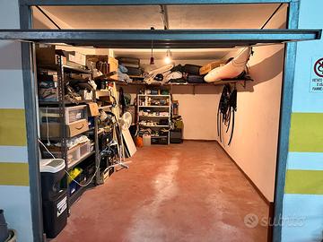 Privato vende Box 16 MQ a Palau fronte porto