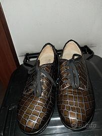 Scarpe con lacci numero 40 come nuove  