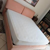 Letto matrimoniale con contenitore