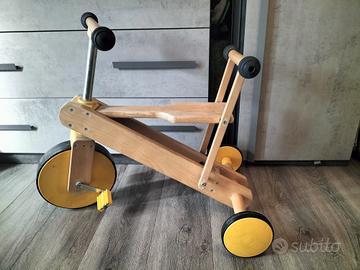 Triciclo in legno 