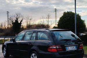 Mercedes E220 