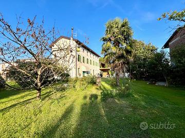 CASA INDIPENDENTE CON GIARDINO E PERTINENZE