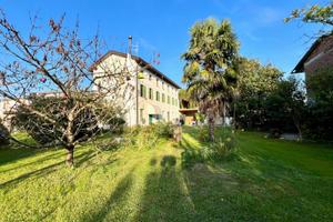 CASA INDIPENDENTE CON GIARDINO E PERTINENZE