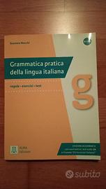 Libro di grammatica di italiano per stranieri