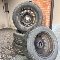Cerchi e gomme auto