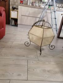 Lampadario artigianale in ferro battuto.