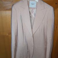 Tailleur ,giacca e pantalone e camicetta. Markup.