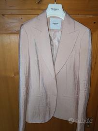 Tailleur ,giacca e pantalone e camicetta. Markup.