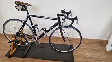 bici da strada con rullo 